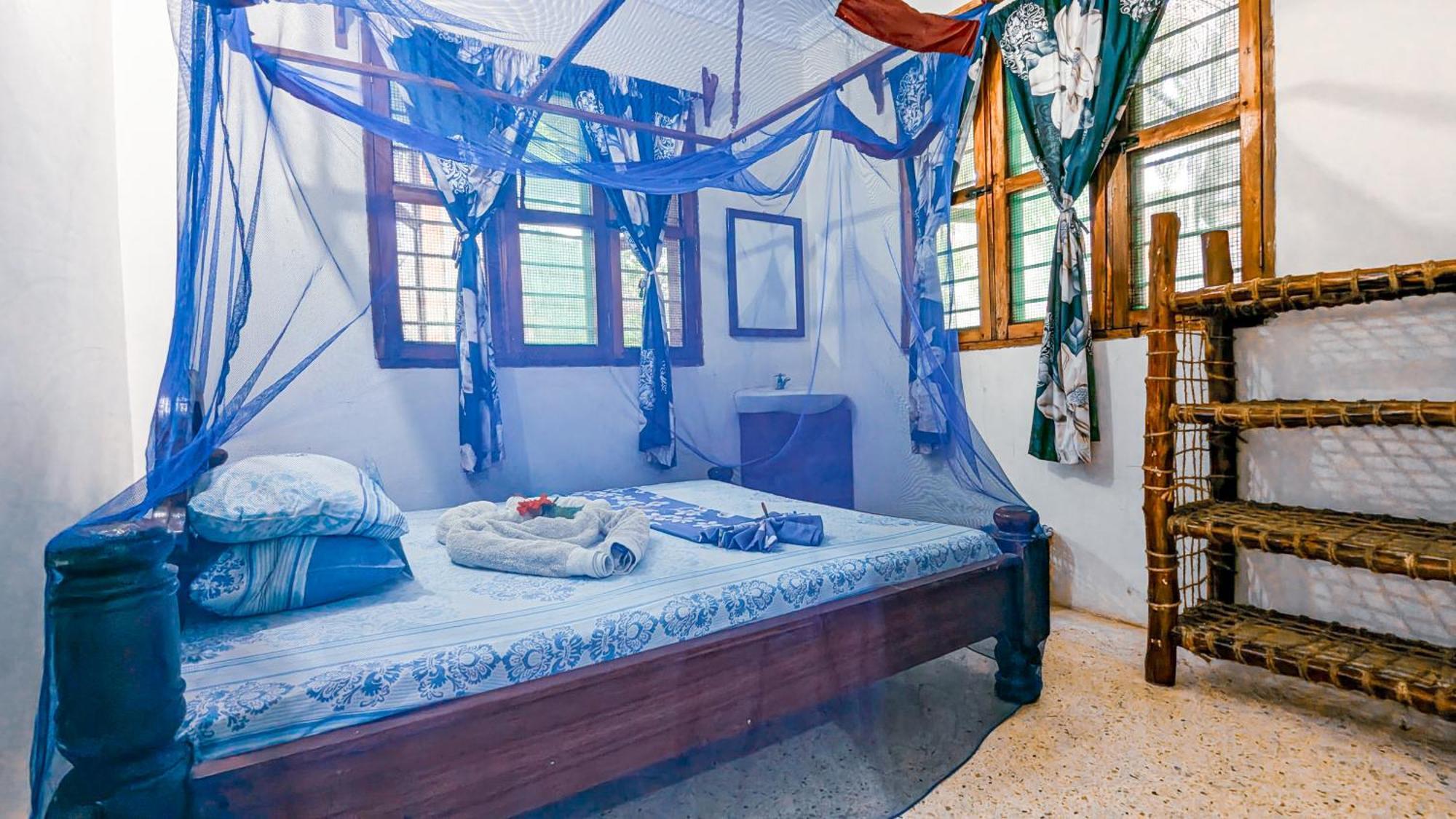 Mwana House Couette-café Nungwi